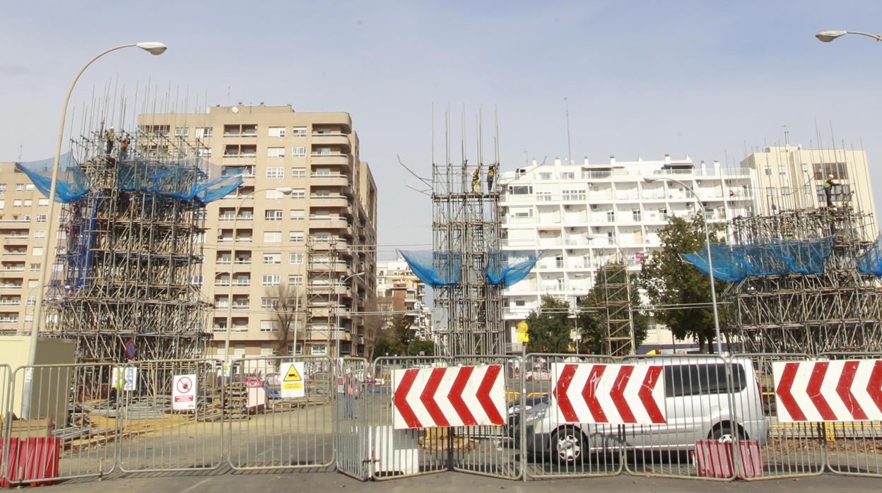 Los abusos sexuales ocurrieron en un ático de un edificio situado frente al recinto ferial de Los Remedios