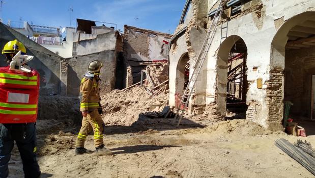 Dos heridos en el derrumbe de una finca en obras del Casco Antiguo de Sevilla