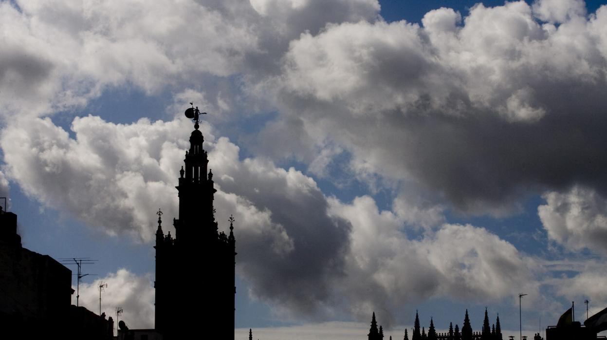 Cielos cubiertos en Sevilla