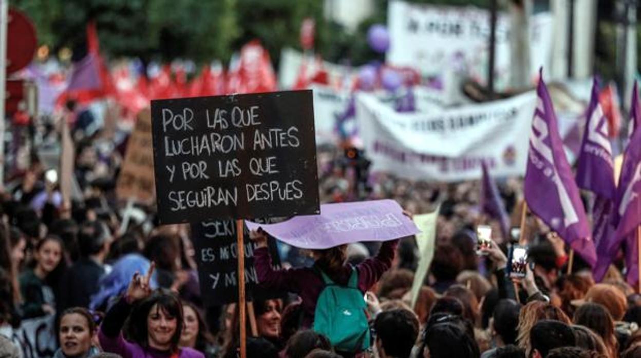 Manifestación convocada por el movimiento feminista con motivo del Día de la Mujer en Sevilla