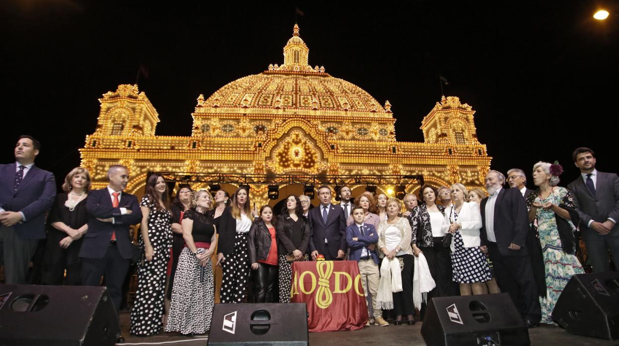 Acto de alumbrado de la portada de la Feria de Abril