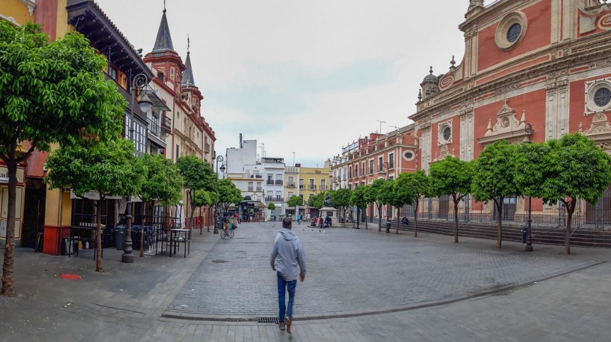 La Plaza del Salvador de Sevilla, vacía con motivo del estado de alerta por el coronavirus