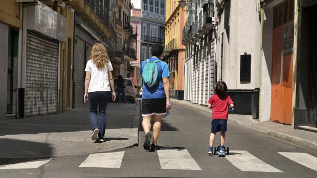 La Policía Local de Sevilla formula 124 denuncias el primer día de salidas para ocio o deporte por horarios