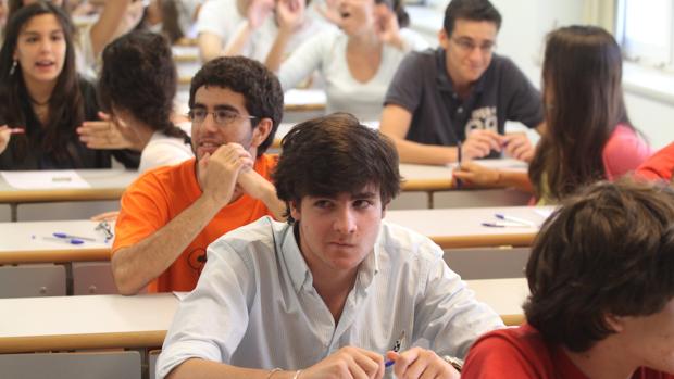 Educación pide a los institutos aulas climatizadas para la Selectividad