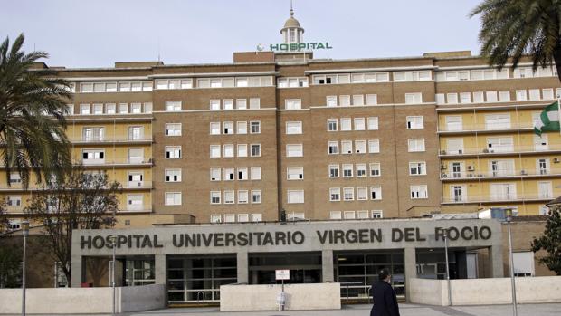 Nace un bebé sano en el Virgen del Rocío tras superar su madre el coronavirus