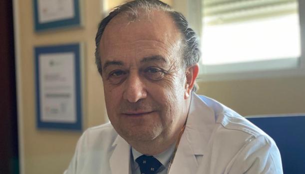 El jefe de Medicina Interna del Macarena, Miguel Ángel Colmenero, nuevo gerente del hospital