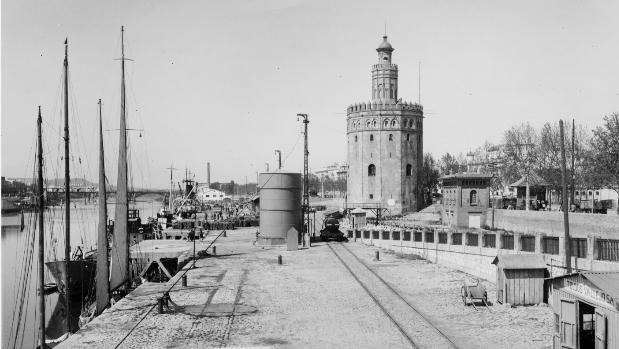 El Puerto de Sevilla: el archivo histórico que nació en un estanco de 1929