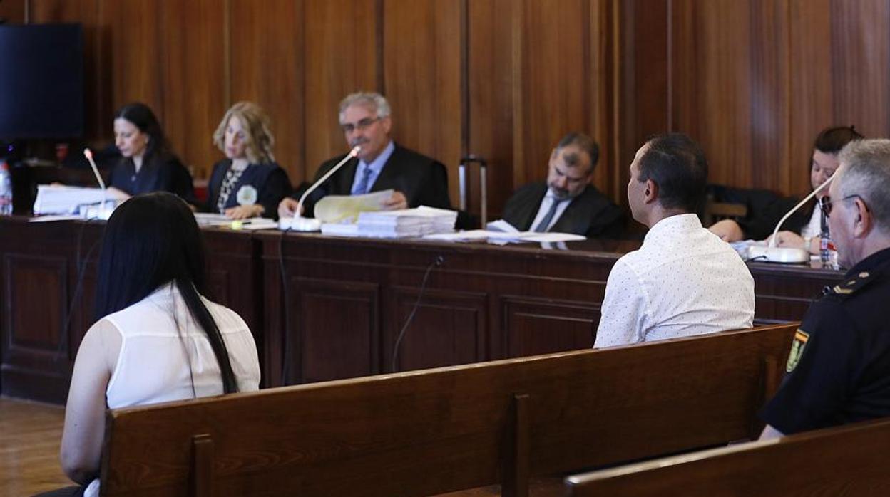 Los acusados durante la vista oral que se celebró con jurado en la Audiencia provincial