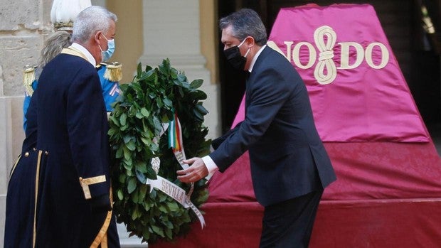 El alcalde de Sevilla recuerda a los que hacen botellona que «esto no ha terminado»