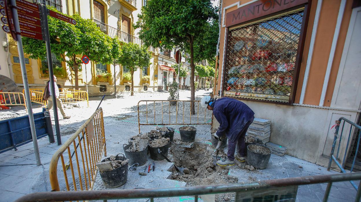 Obras en la calle Mateos Gago