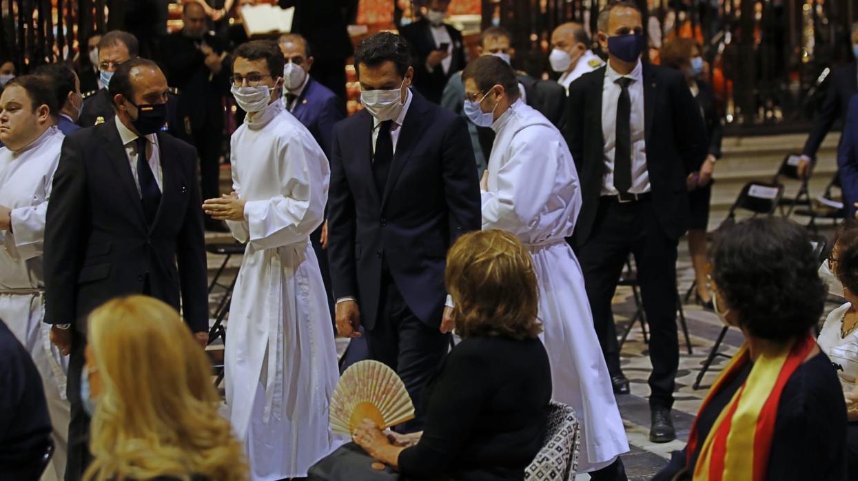 Dirigentes andaluces en la misa de este jueves en la Catedral de Sevilla