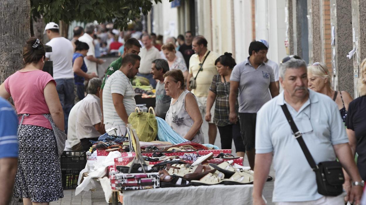 Mercadillo de Su Eminencia, en el distrito Cerro-Amate