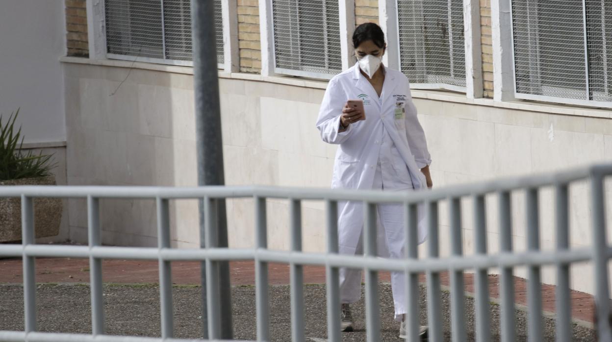 Personal sanitario en el Hospital Virgen del Rocío