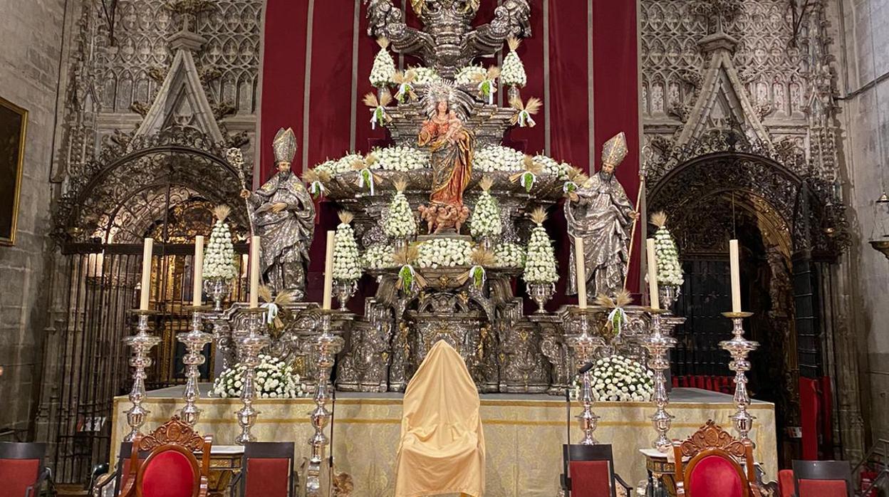 Gran altar en la Catedral de Sevilla para el Corpus