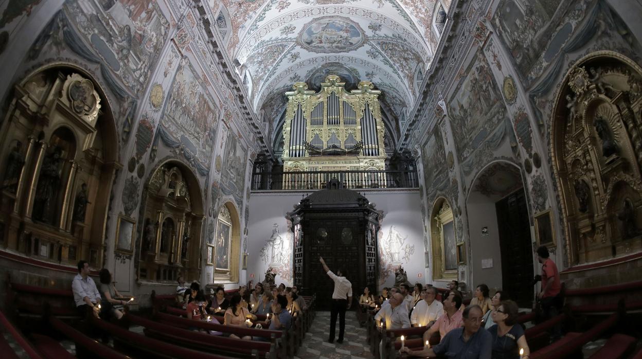 Interior de la capilla del hospital de Los Venerables