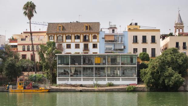 El monumento a los sanitarios del Covid se levantará en el solar que deje la comisaría de la calle Betis