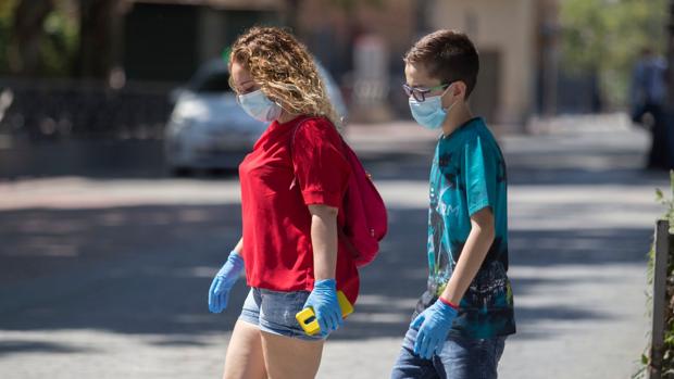 Sevilla mantiene a seis pacientes hospitalizados, uno en UCI, por Covid-19