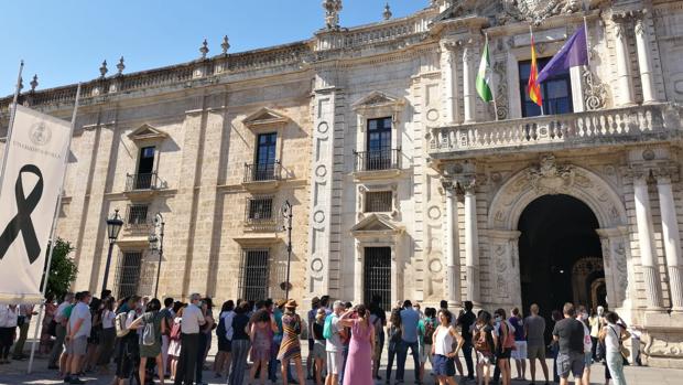 La Universidad de Sevilla ya permite hacer exámenes presenciales