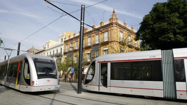 La Junta de Gobierno Local de Sevilla aprueba un convenio para coordinar Movilidad y Tussam