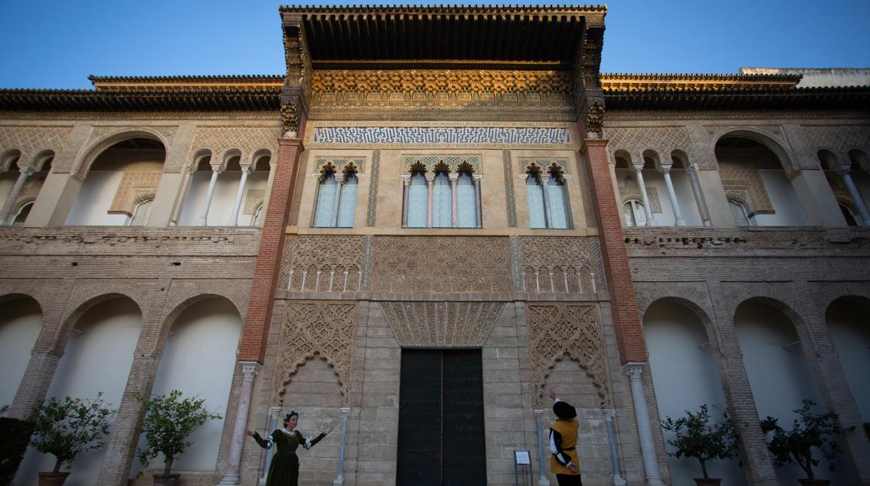 Las visitas teatralizadas nocturnas recorrerán los principales palacios del Real Alcázar de Sevilla