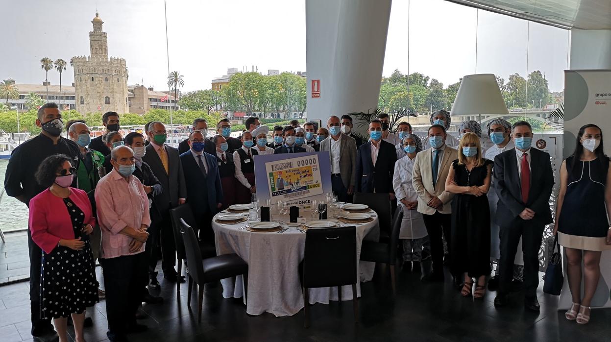 Presentación del cupón dedicado a la Hostelería este miércoles en Abades Triana