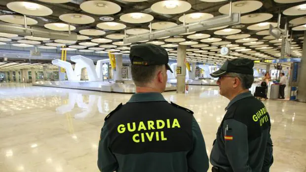 Absuelta, doce años después de los hechos, de traer a Sevilla compatriotas suyas de forma ilegal
