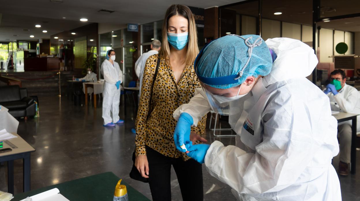 Pruebas de anticuerpos de detección del coronavirus Covid19 en el Colegio de Médicos de Sevilla