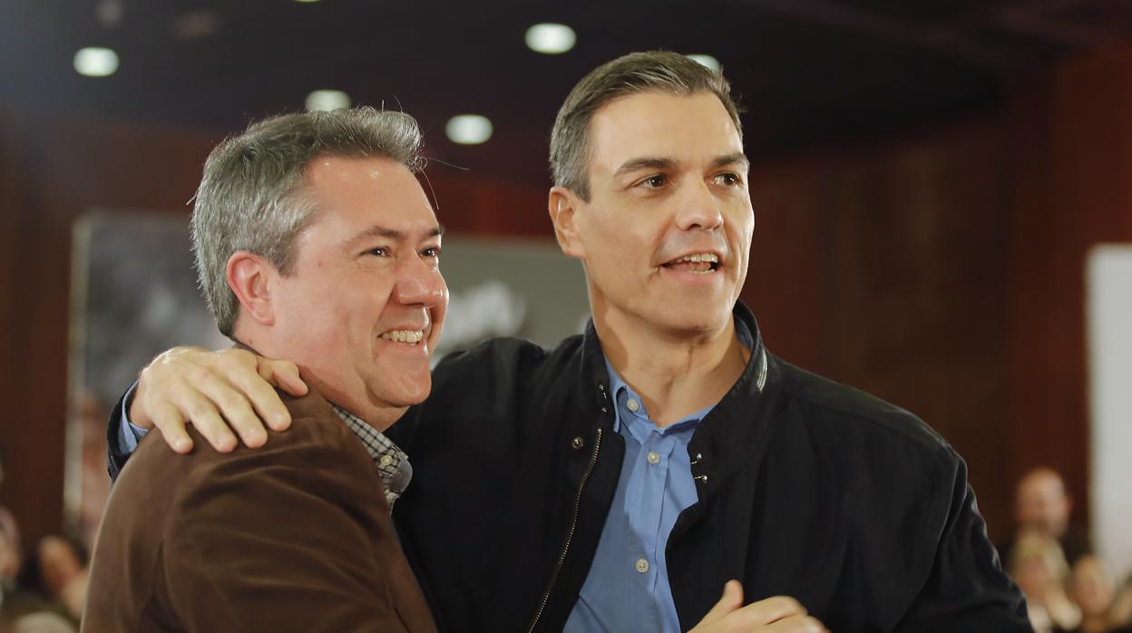 Espadas y Sánchez, en un mitin de la última campaña electoral