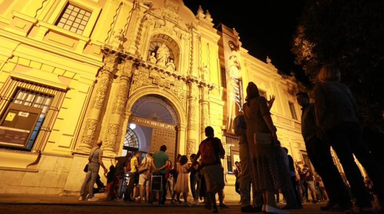 Visitas al Museo de Bellas Artes en una edición pasada de la Noche en Blanco de Sevilla