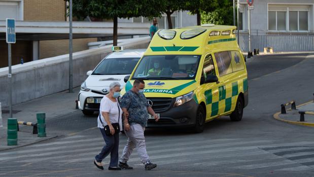 Los positivos en coronavirus se han duplicado desde julio en Sevilla pero sólo 121 necesitaron ir a un hospital
