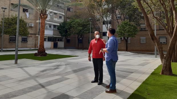 El Ayuntamiento de Sevilla concluye la segunda fase de reurbanización de la Plaza de la Debla