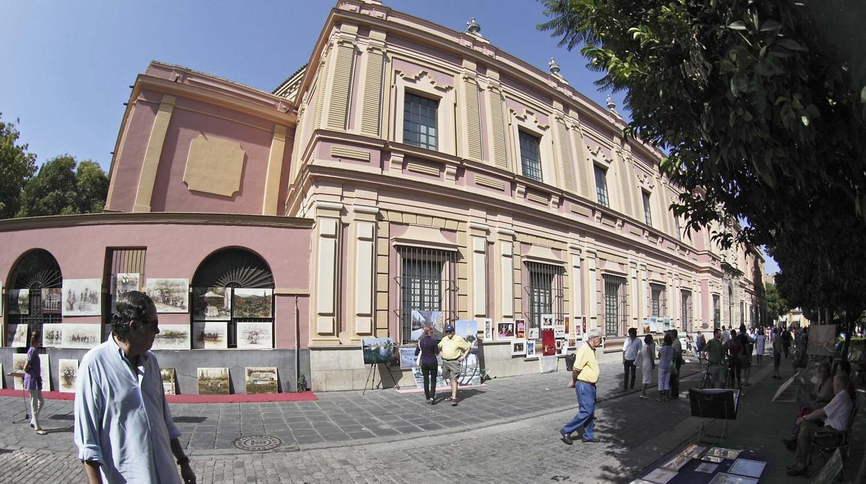 Mercadillo de la Plaza del Museo en el Centro de Sevilla