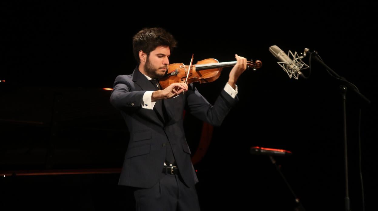 El violinista flamenco Paco Montalvo