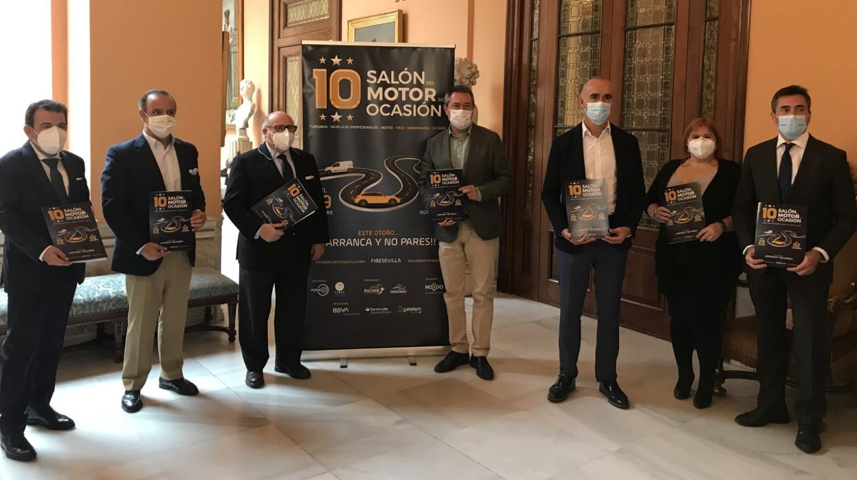 Foto de familia de la rueda de prensa de presentación celebrada este jueves en el Ayuntamiento