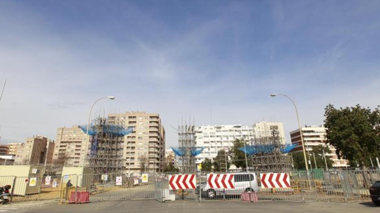 Los abusos tuvieron lugar en un piso situado frente al recinto ferial de Los Remedios