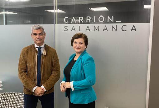 Los abogados Javier Carrión y Ana Salamanca, que han representado a los 22 demandantes