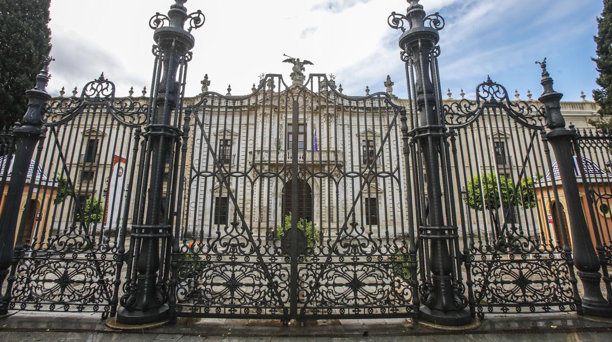 Fachada de la Universidad de Sevilla