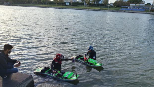 Surfeando el Guadalquivir