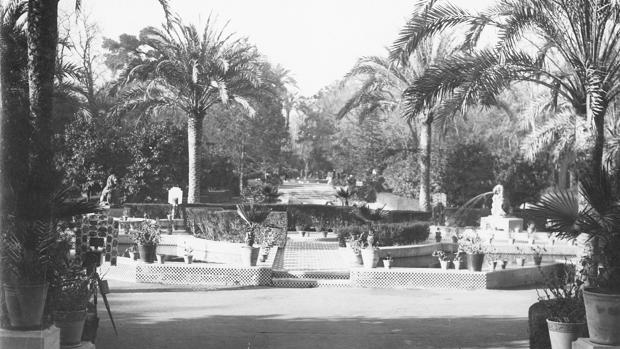 #ArchivoABCsev: Un paseo por la historia del Parque María Luisa desde las imágenes del archivo de ABC