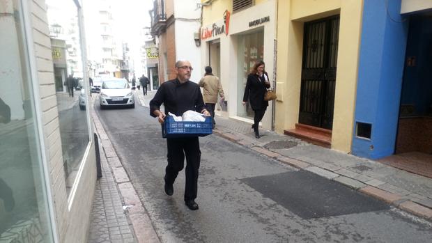 Patrimonio pide a Espadas que recupere el adoquín de Gerena en la calle Zaragoza