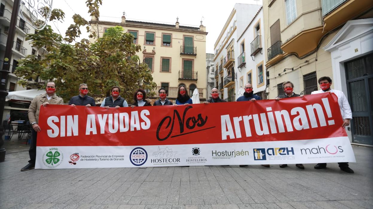 Los hosteleros cargan duramente contra la Junta por las medidas anunciadas