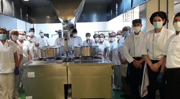 Así serán los menús especiales de Navidad en el Hospital de Valme y el Tomillar de Sevilla