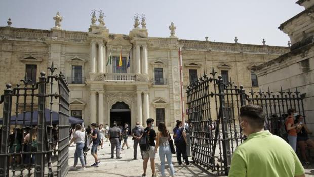 Aumentan los Erasmus para salir de la Sevilla del Covid el próximo curso