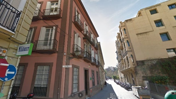 La Junta de Andalucía pone a la venta en Sevilla un edificio histórico junto a la Puerta de Jerez