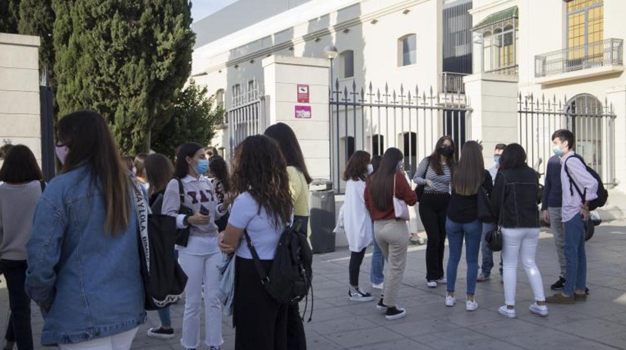 Una imagen de la facultad de Derecho al inicio del curso