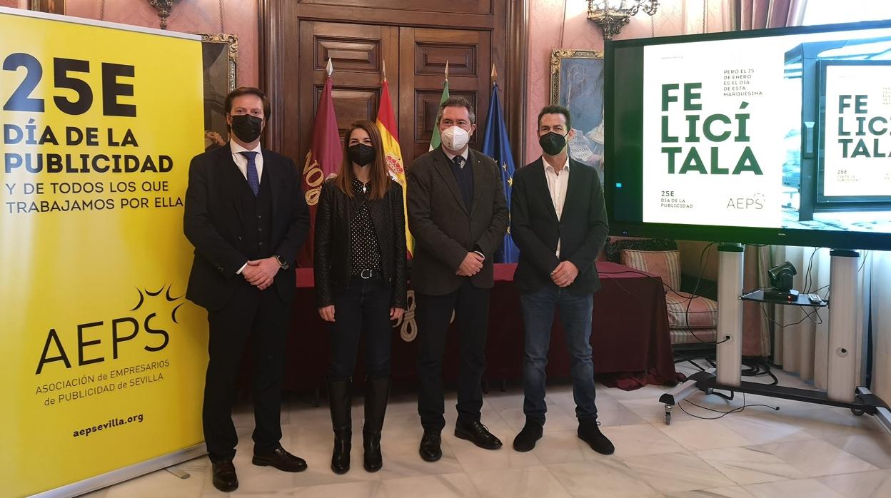 Presentación de la campaña de la AEPS en el Ayuntamiento de Sevilla