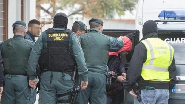 El teniente de la Guardia Civil de Sevilla salpicado por un caso de drogas seguirá en prisión