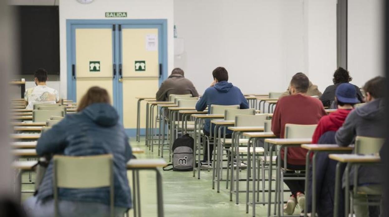 Un exámen en la Escuela de Ingeniería de Sevilla