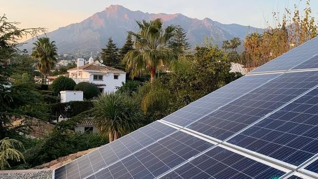 Si haces las cuentas, te sorprenderá todo lo que ahorrarías con unas placas solares