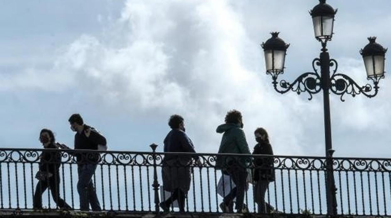 Las nubes estarán presentes durante todo el fin de semana en Sevilla